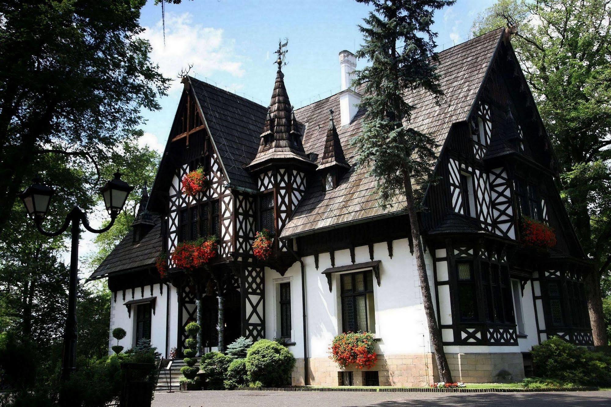 Hotel Noma Residence Zameczek Mysliwski Promnice Kobior Exterior foto